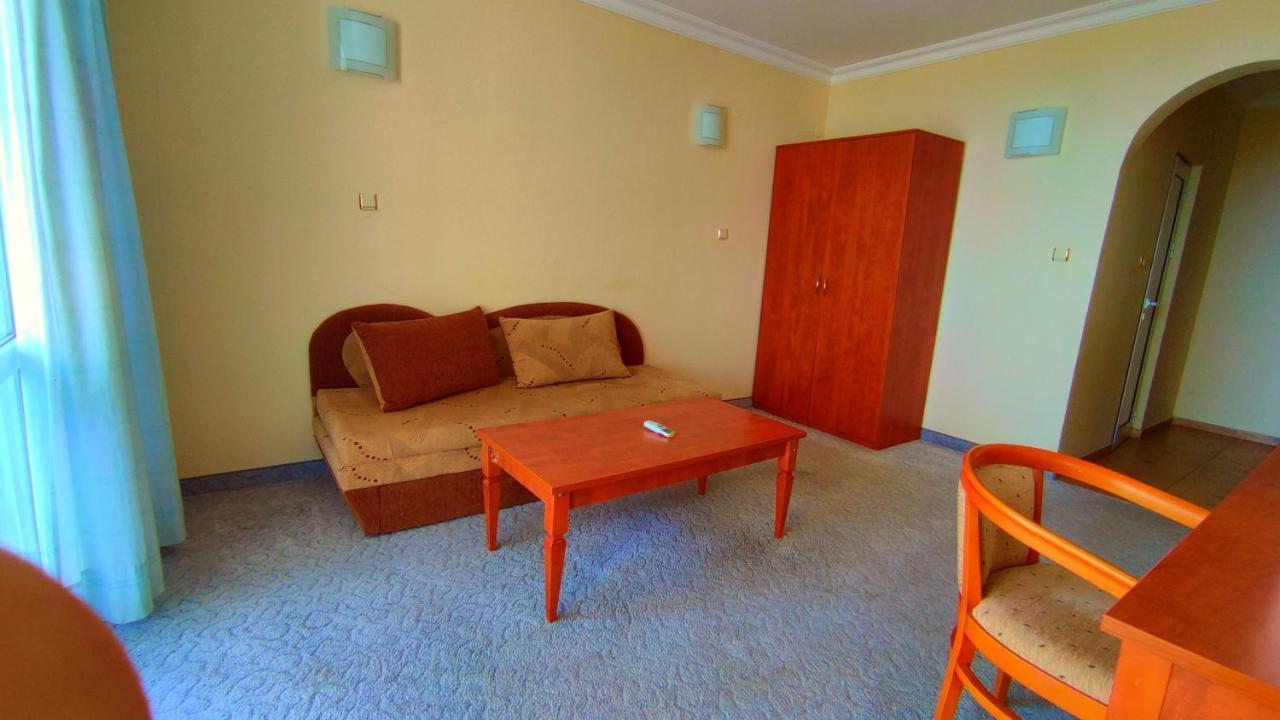 Hotel Consul Свети-Влас Экстерьер фото